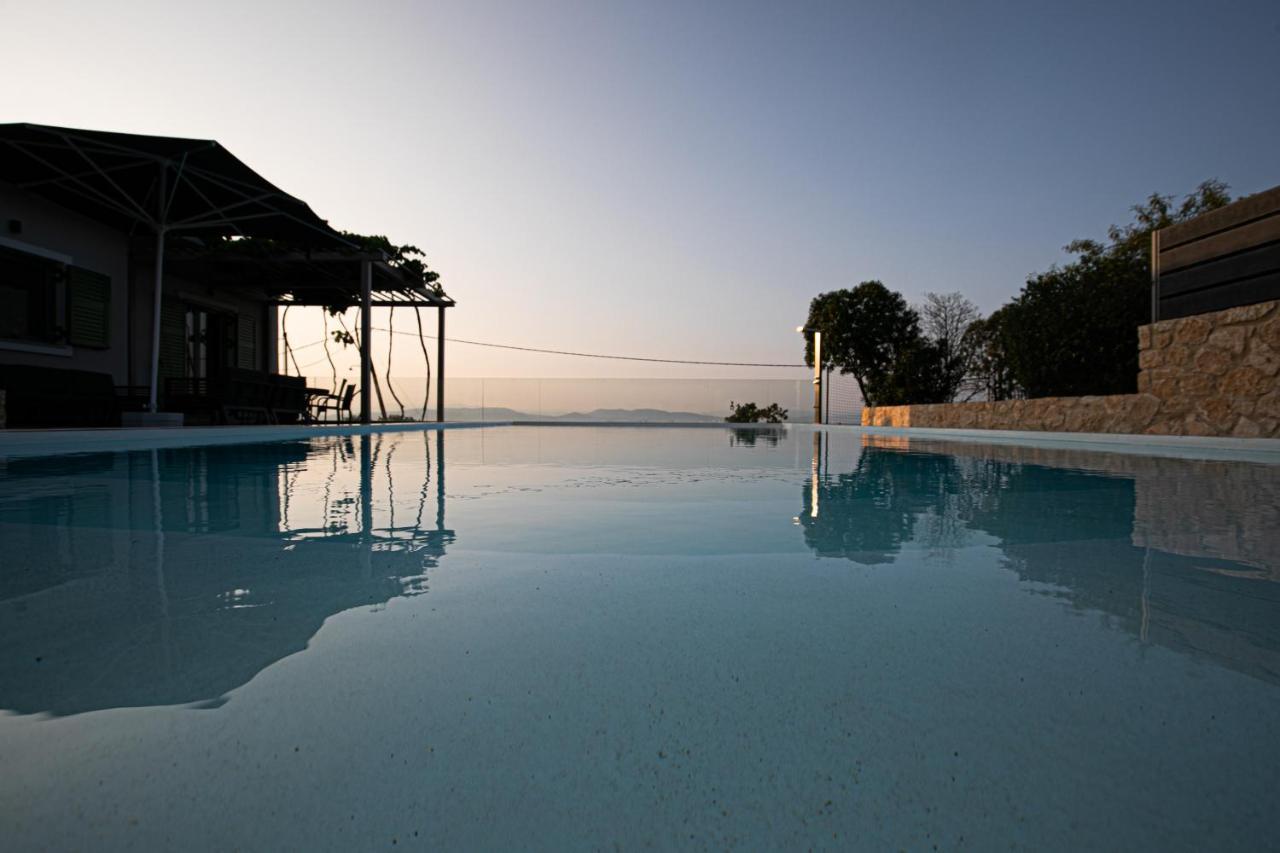 Pine House Villa Agioi ภายนอก รูปภาพ